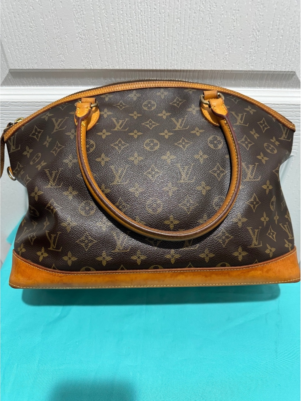 Louis Vuitton Lockit Horizontal Handbag - Picture 7 of 14
